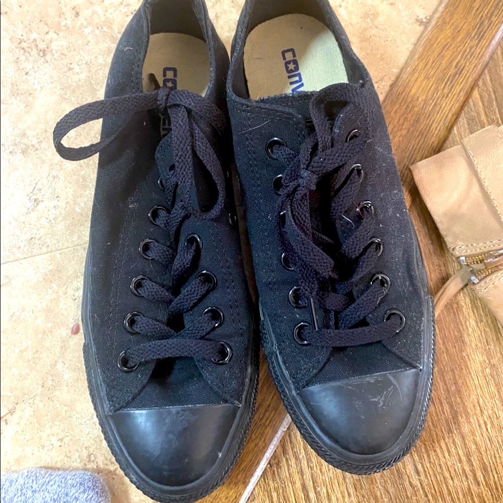 Converse womens 7